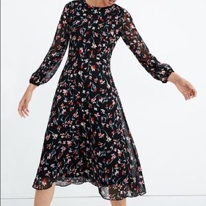 Madewell-NWT Midi Dress in Drifting Flowers. Sz 4.